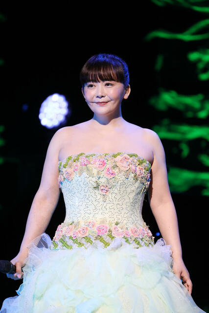 華原朋美の会見に４歳の息子が〝乱入〟ハプニング「なんで来ちゃったのかな～」ツアー初日が完売