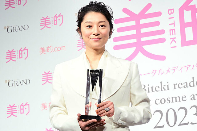 小池栄子、美容意識は「40歳を過ぎてから」　テレビに映る自分の姿を見て奮起